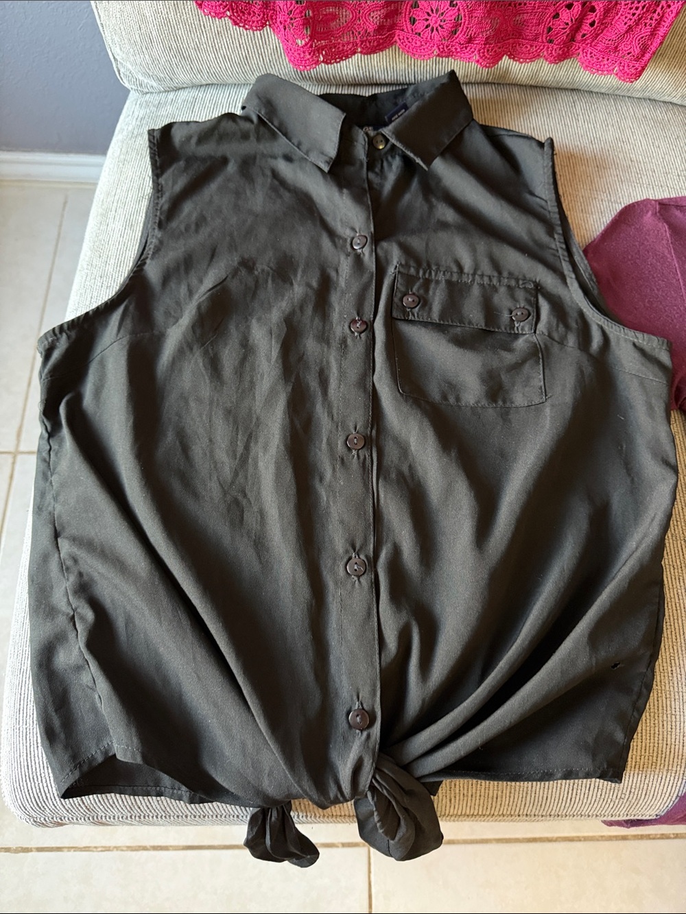 10 Mixed Women's Tops Bundle and 1 shorts - Picture 11 of 11